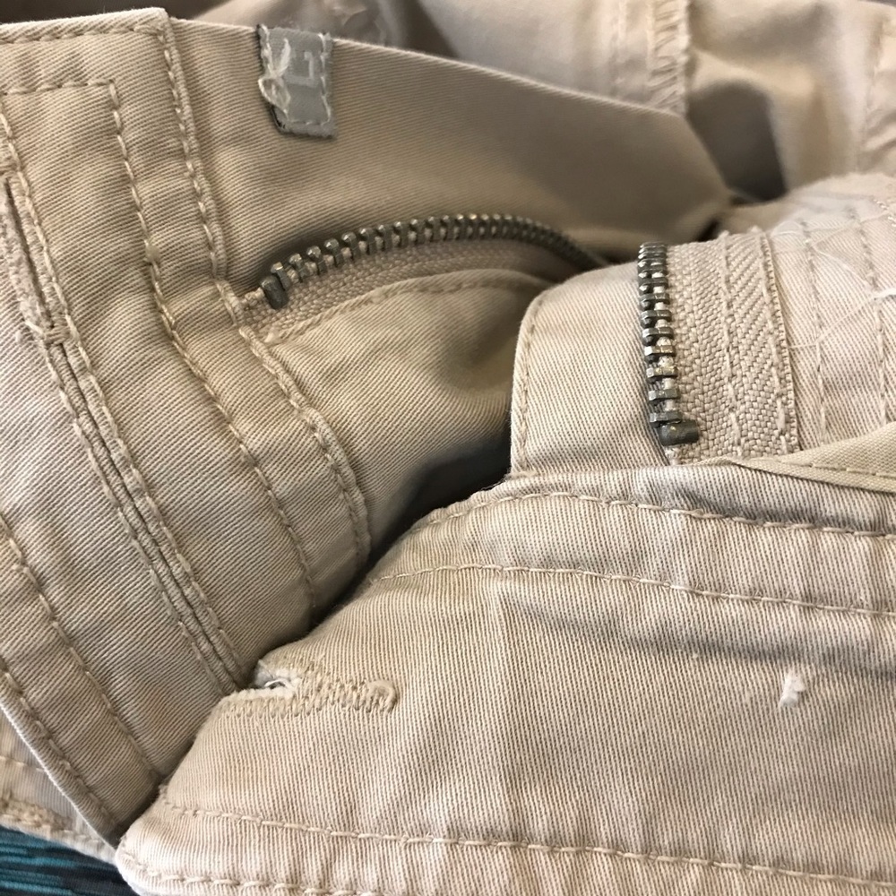 Chico’s embellished tan Val MS jeans size 1 short - Picture 7 of 7